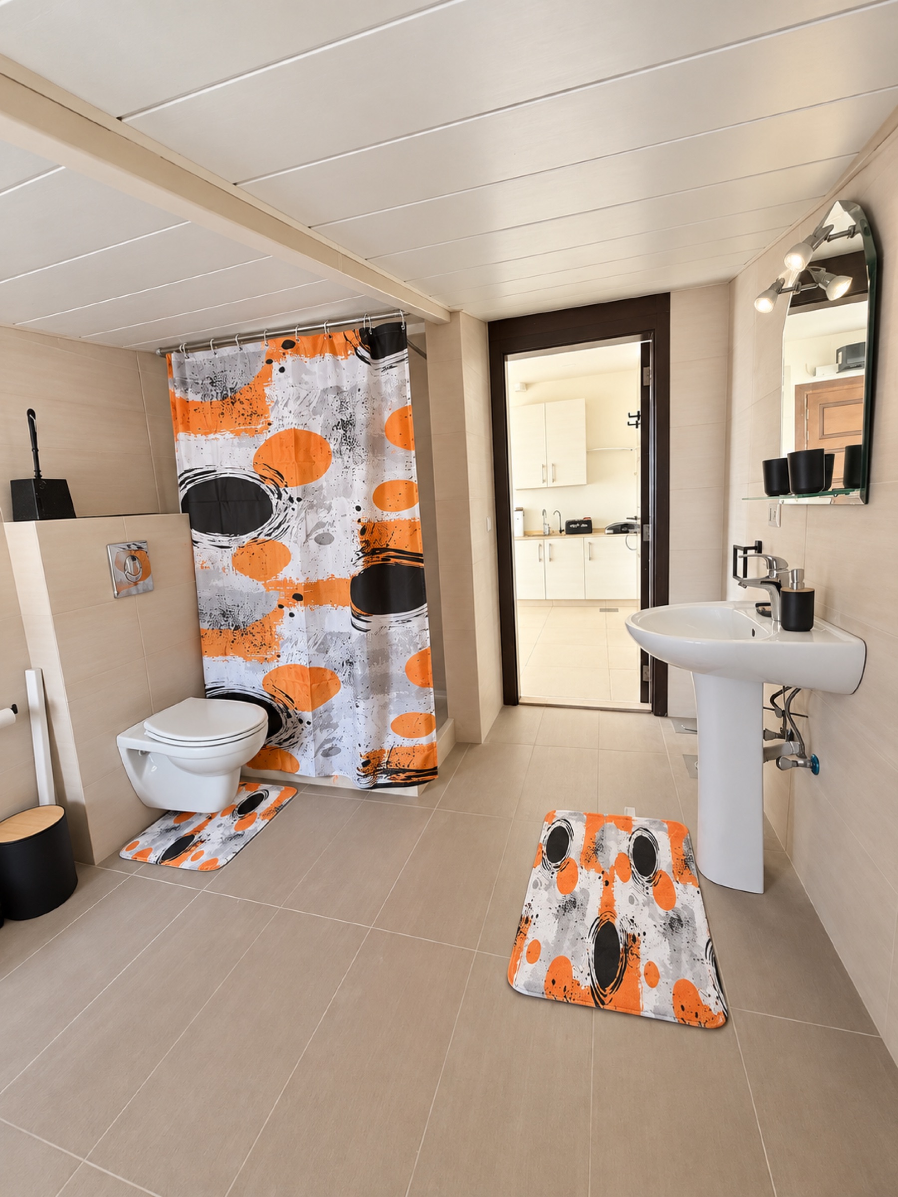 Design representation of the shared full bathroom